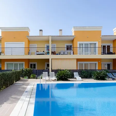 The Village - 6 Com Ac, Garagem E Piscina, A Poucos Min Da Gale *