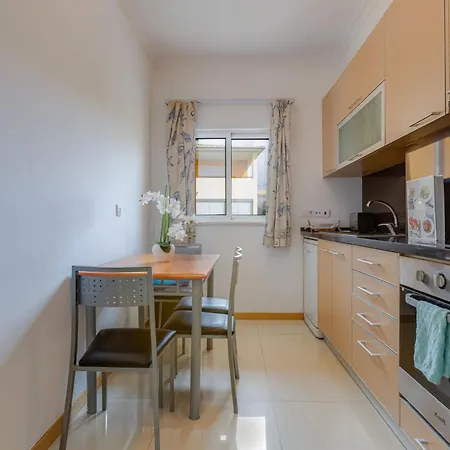 The Village - 6 Com Ac, Garagem E Piscina, A Poucos Min Da Gale Apartment