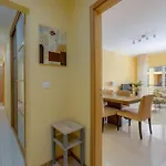 The Village - 6 Com Ac, Garagem E Piscina, A Poucos Min Da Gale
